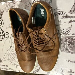 Bass Men's Tan Leather Oxfords